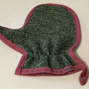 New Norwex Limited Edition Veggie Scrub Mitt